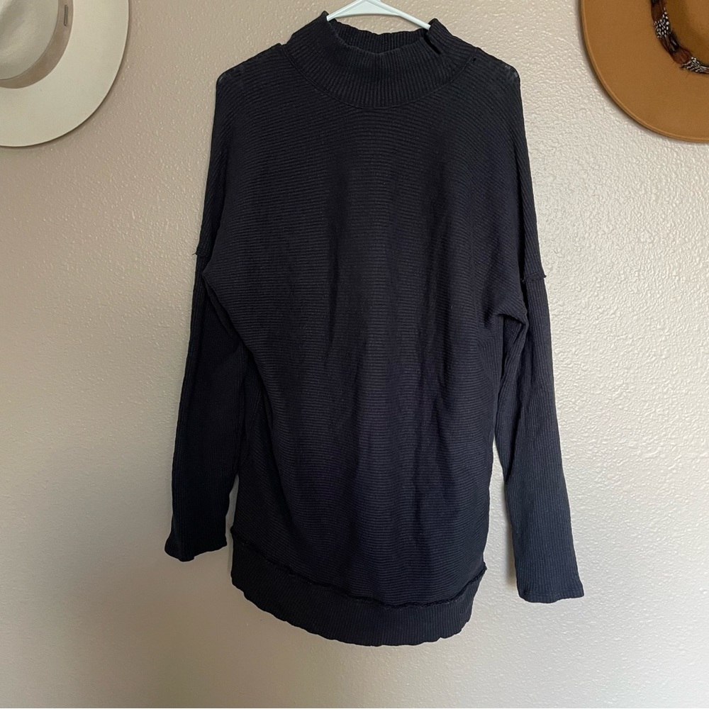 Women’s - FREE PEOPLE - WE THE FREE - Black Top - Long Sleeve